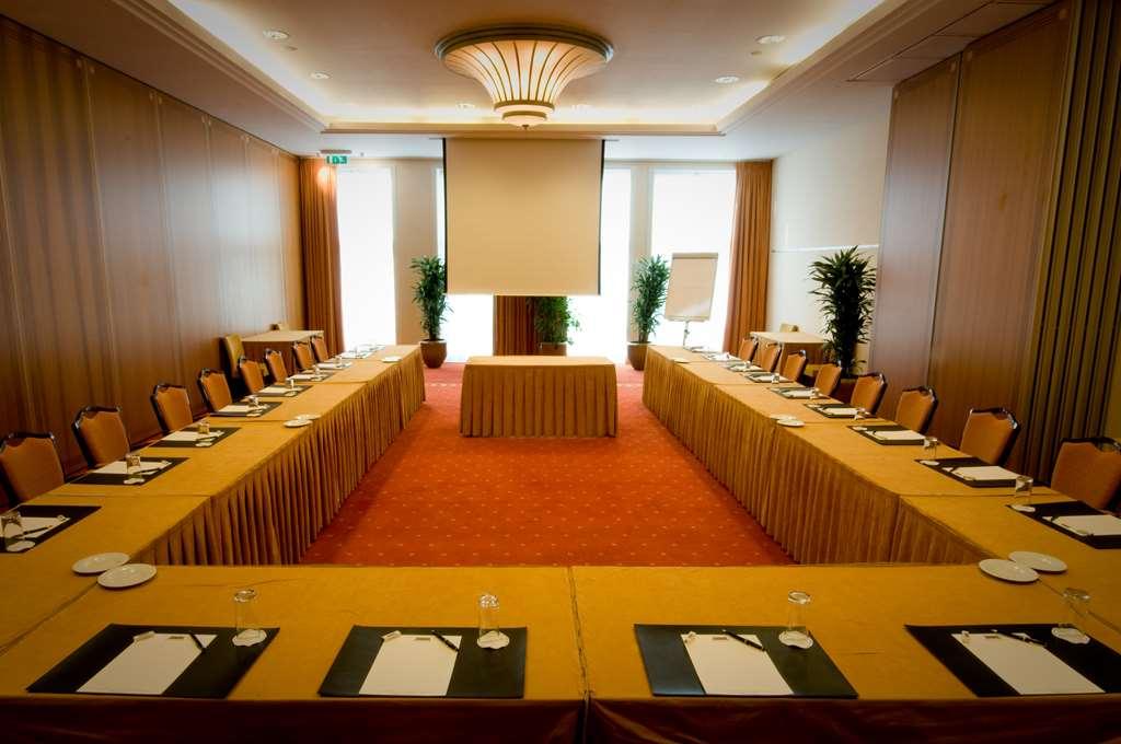 Der Valk Palace 4*