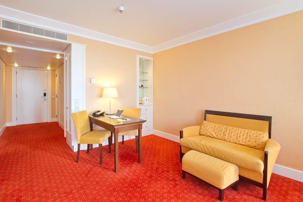Der Valk Palace 4*