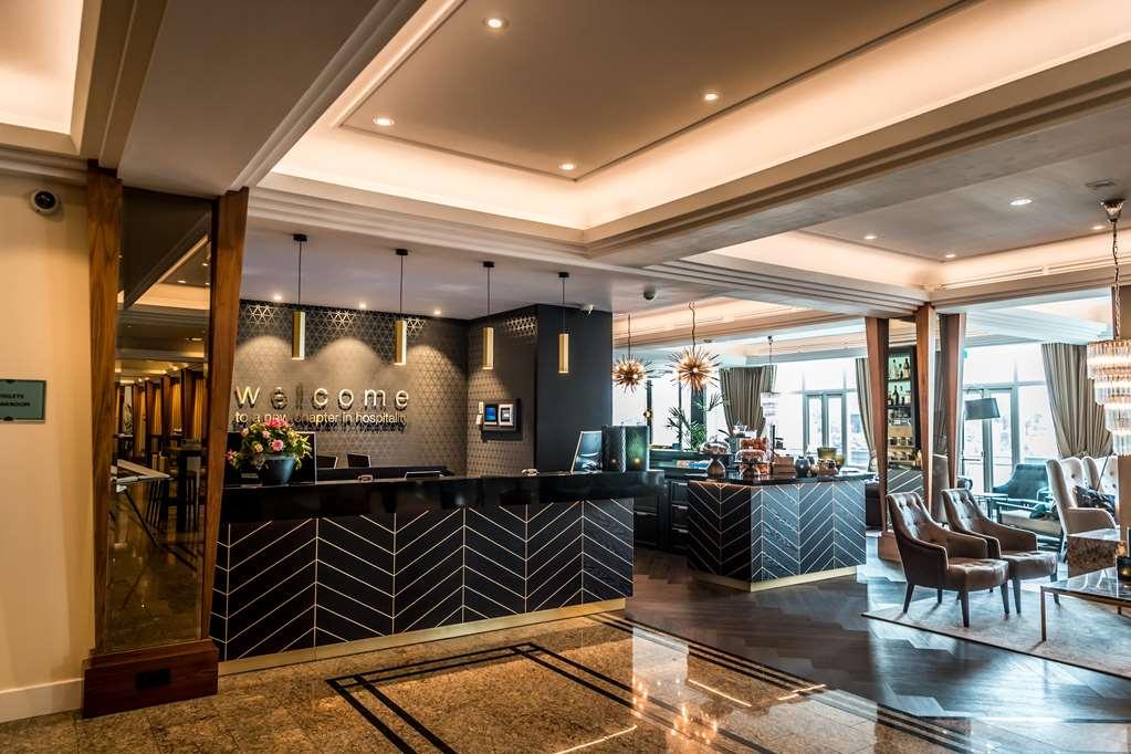Hotel Der Valk Palace 4*