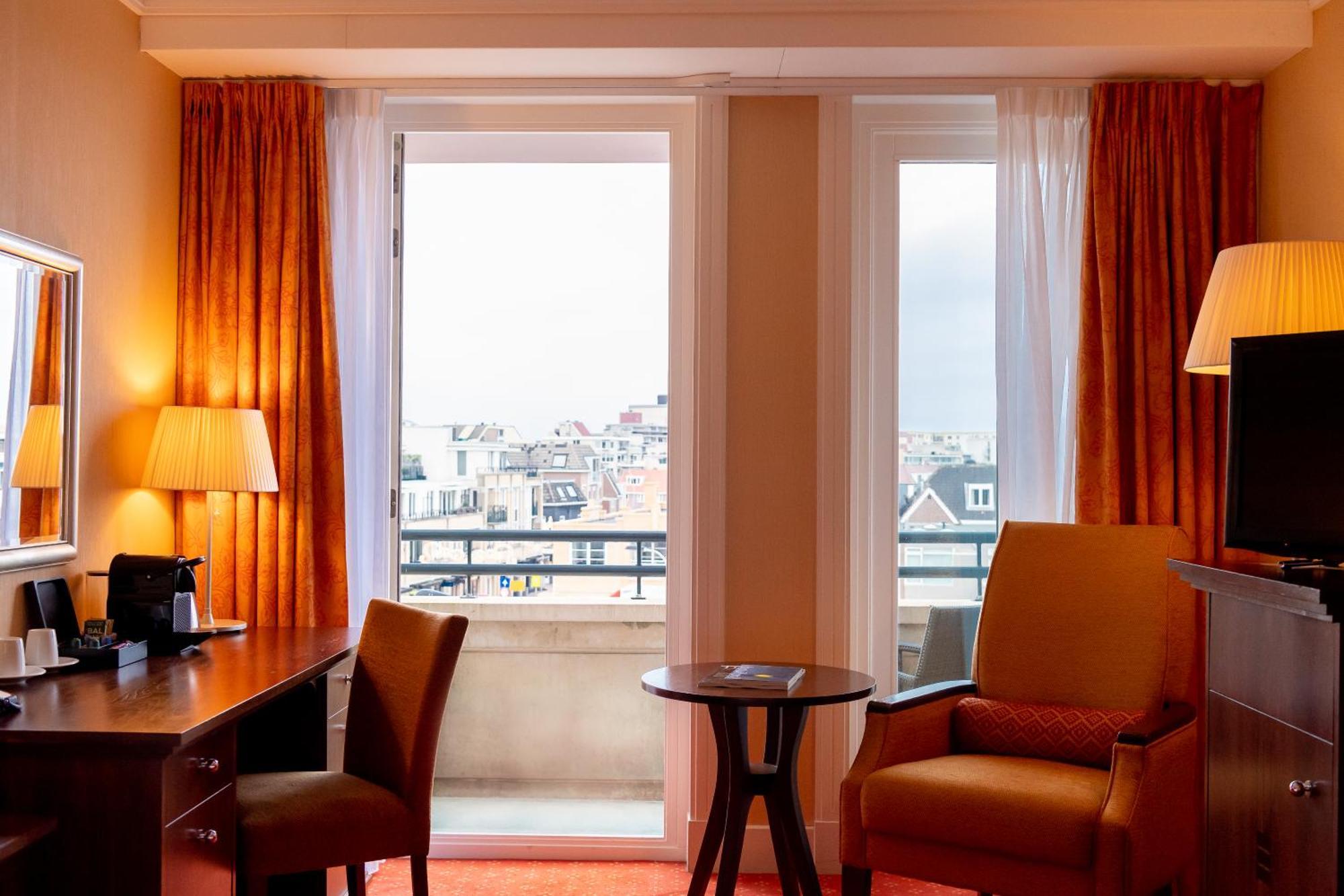 Hotel Der Valk Palace 4*